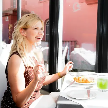 Bio - Quinta Da Serra Hotel 5*