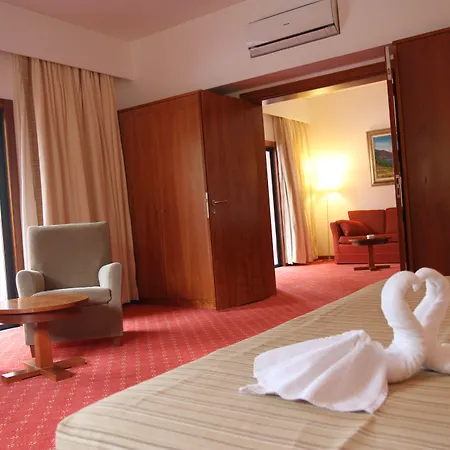 Bio - Quinta Da Serra 5*