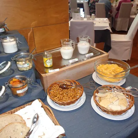 Bio - Quinta Da Serra Hotell 5*