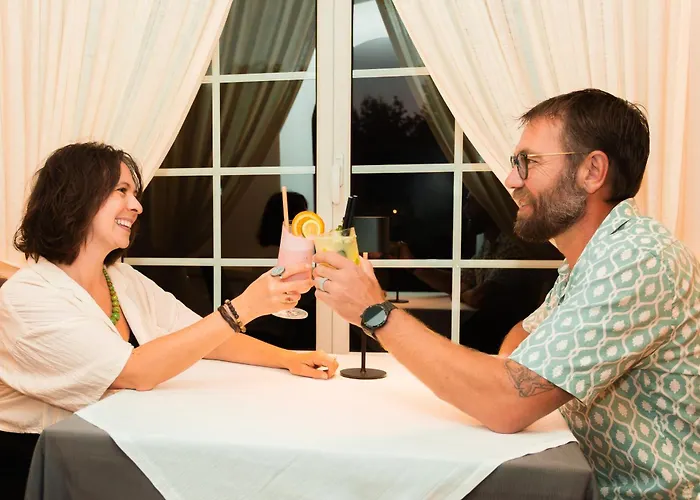 Bio - Quinta Da Serra 5* 卡马拉-德洛布什